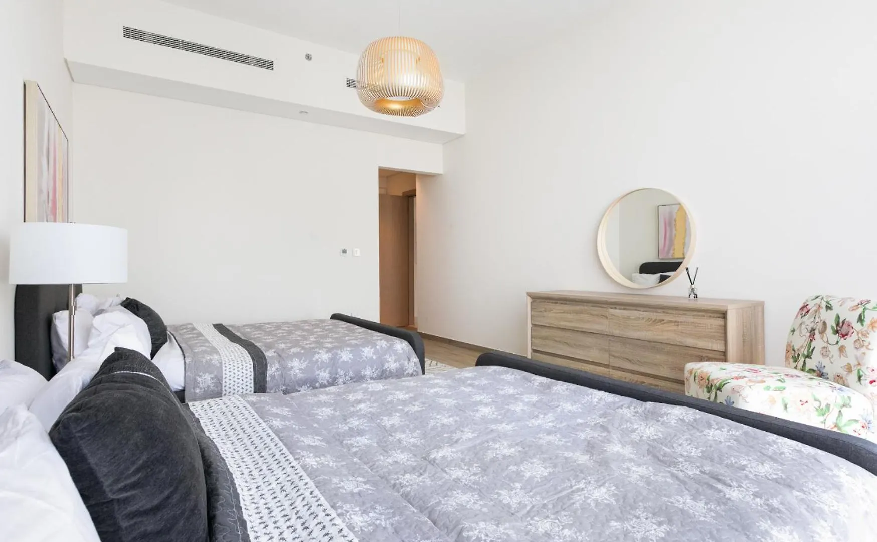 2 Bedroom With Maid'S Next To Dubai Mall Mada Residences