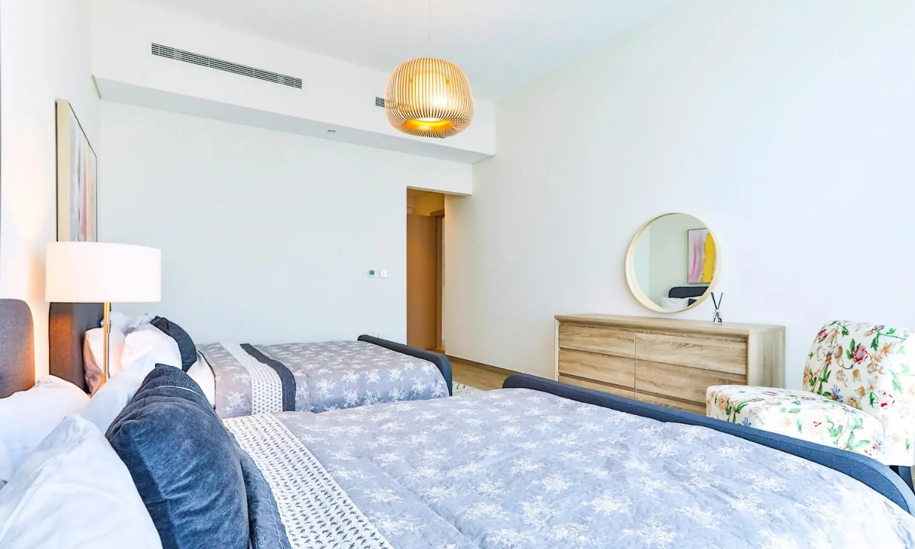 2 Bedroom With Maid'S Next To Dubai Mall Mada Residences 0*,